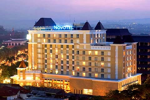 hotel di semarang yang dekat tempat wisata Novotel Semarang Yuktravel com