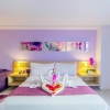 Berry Hotels Kuta bedroom 6