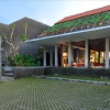 Lobby Parking Area Abia Villa