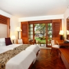 Premier-Twin-Room-02
