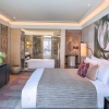 deluxe-suite-bedroom