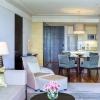 family-suite-living-room