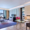 executive-suite-living-room