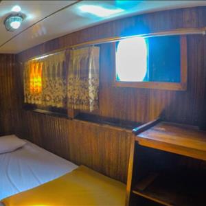 Standard Boat