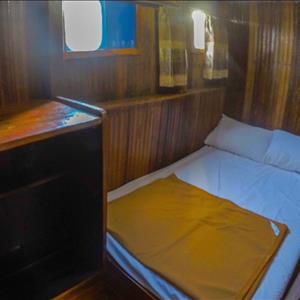 Standard Boat
